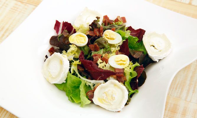 5447-2-ensalada-de-bacon-y-queso-de-cabra-xl-668x400x80xx